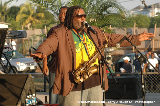 Luciano @ Western Consciousness 2007 - Presented by King of Kings Productons - Saturday, April 28, 2007 - Llandilo Cultural Centre, Savanna-La-Mar, Westmoreland, Jamaica W.I. - Negril Travel Guide, Negril Jamaica WI - http://www.negriltravelguide.com - info@negriltravelguide.com...!