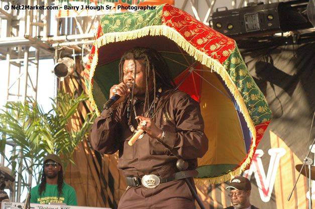 Luciano @ Western Consciousness 2007 - Presented by King of Kings Productons - Saturday, April 28, 2007 - Llandilo Cultural Centre, Savanna-La-Mar, Westmoreland, Jamaica W.I. - Negril Travel Guide, Negril Jamaica WI - http://www.negriltravelguide.com - info@negriltravelguide.com...!