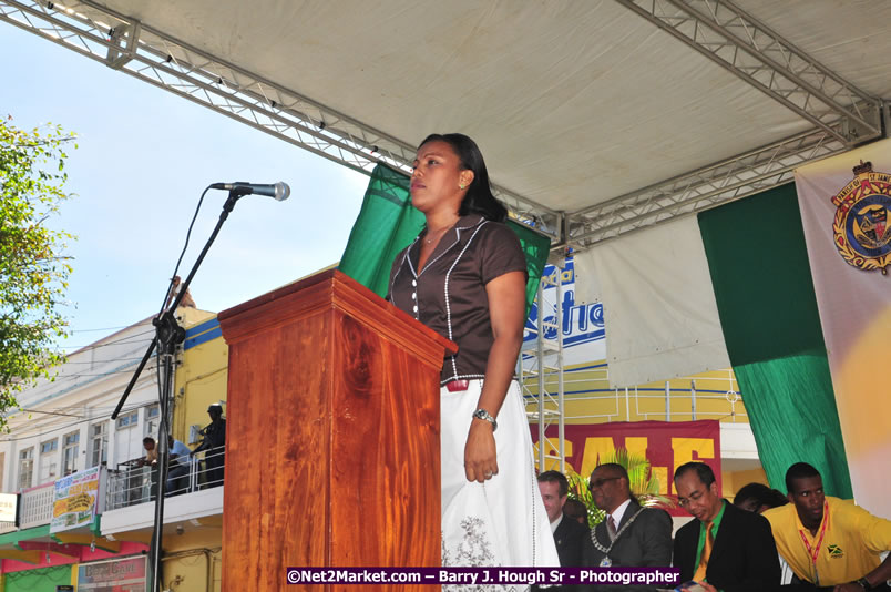 The City of Montego Bay Welcomes Our 2008 Olympians - Western Motorcade - Civic Ceremony - A Salute To Our Beijing Heros - Sam Sharpe Square, Montego Bay, Jamaica - Tuesday, October 7, 2008 - Photographs by Net2Market.com - Barry J. Hough Sr. Photojournalist/Photograper - Photographs taken with a Nikon D300 - Negril Travel Guide, Negril Jamaica WI - http://www.negriltravelguide.com - info@negriltravelguide.com...!