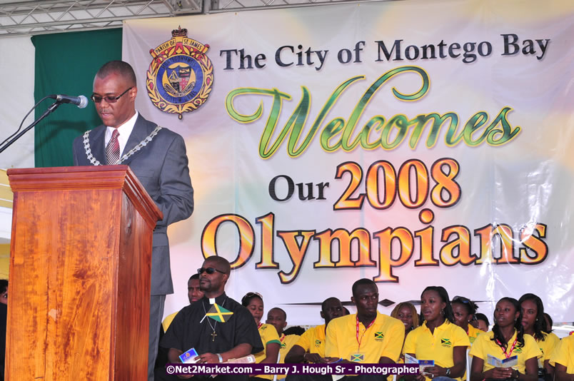 The City of Montego Bay Welcomes Our 2008 Olympians - Western Motorcade - Civic Ceremony - A Salute To Our Beijing Heros - Sam Sharpe Square, Montego Bay, Jamaica - Tuesday, October 7, 2008 - Photographs by Net2Market.com - Barry J. Hough Sr. Photojournalist/Photograper - Photographs taken with a Nikon D300 - Negril Travel Guide, Negril Jamaica WI - http://www.negriltravelguide.com - info@negriltravelguide.com...!